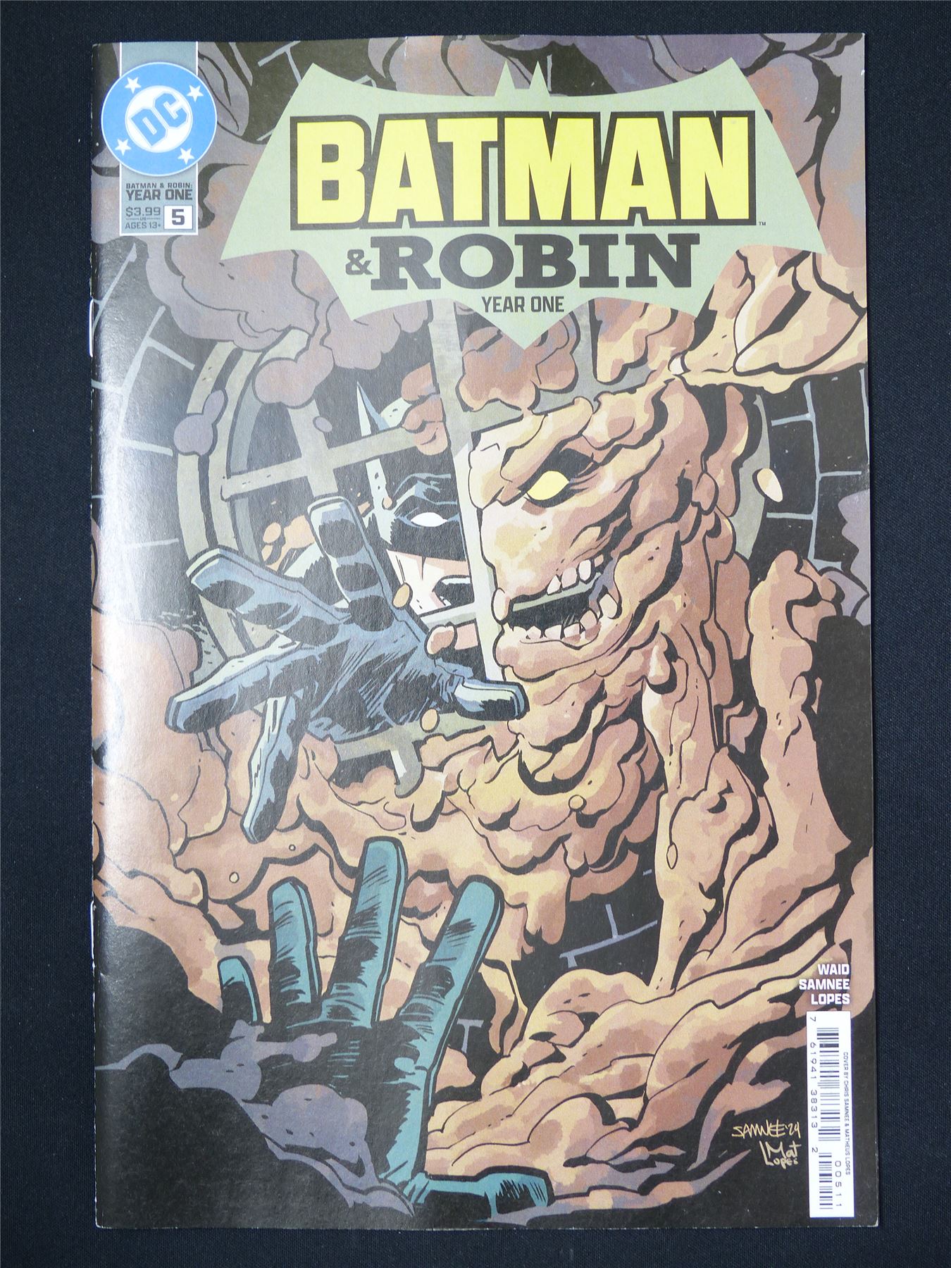 BATMAN & Robin Year One #5 - DC Comic #10W