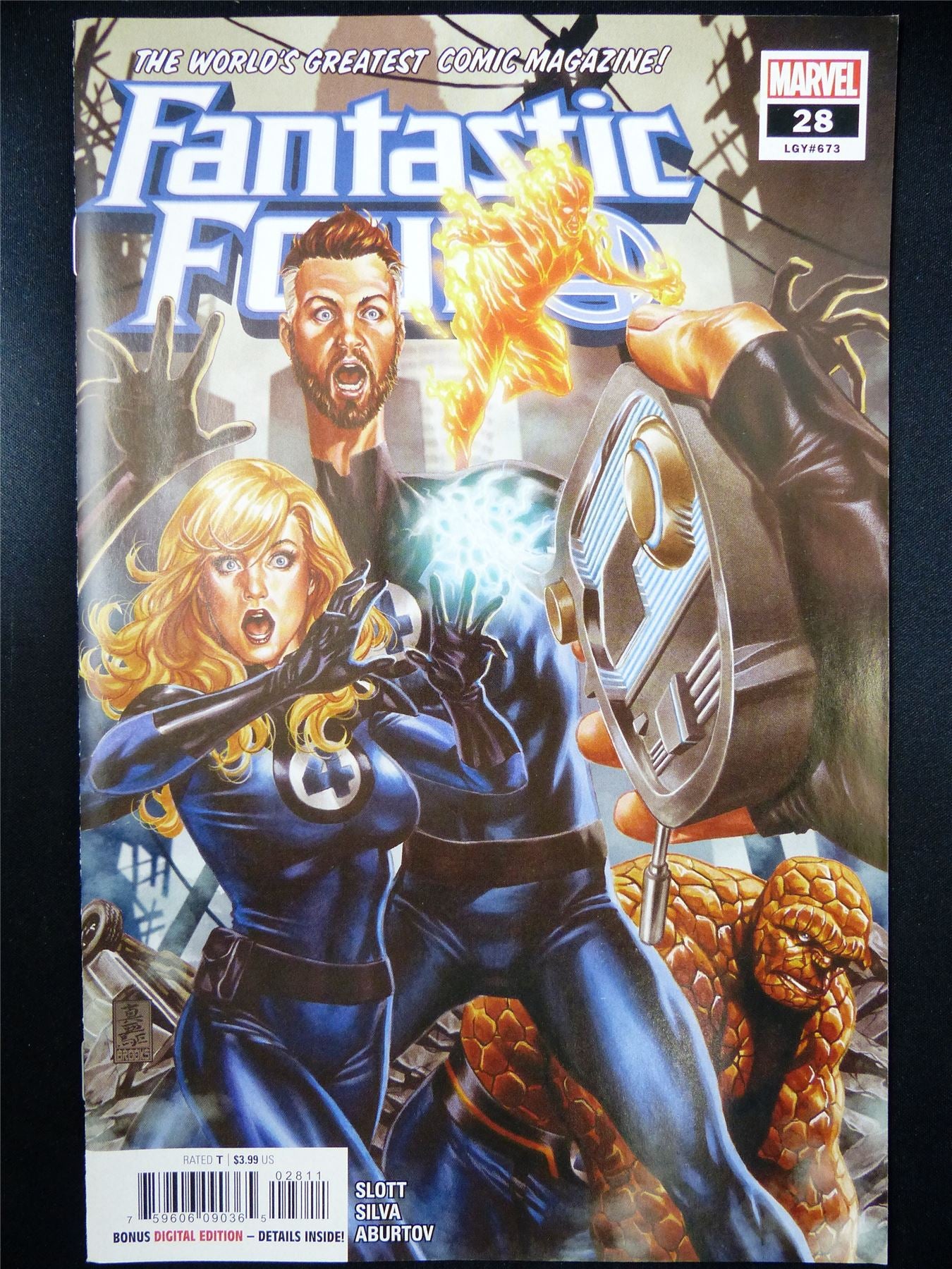 FANTASTIC Four #28 - Marvel Comic #U9