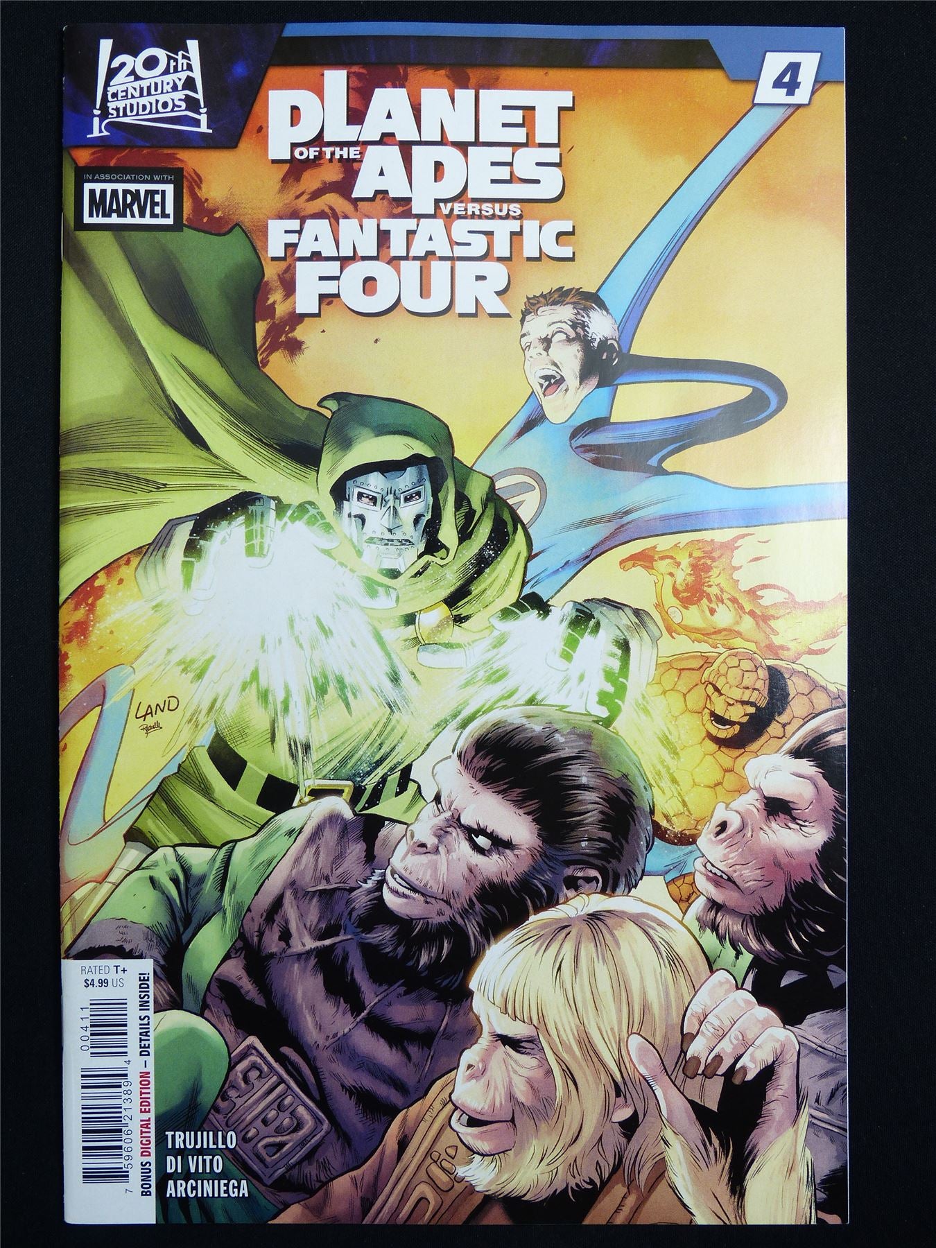 The PLANET of the Apes versus Fantastic Four #4 Cvr A - Marvel Comic #3AA