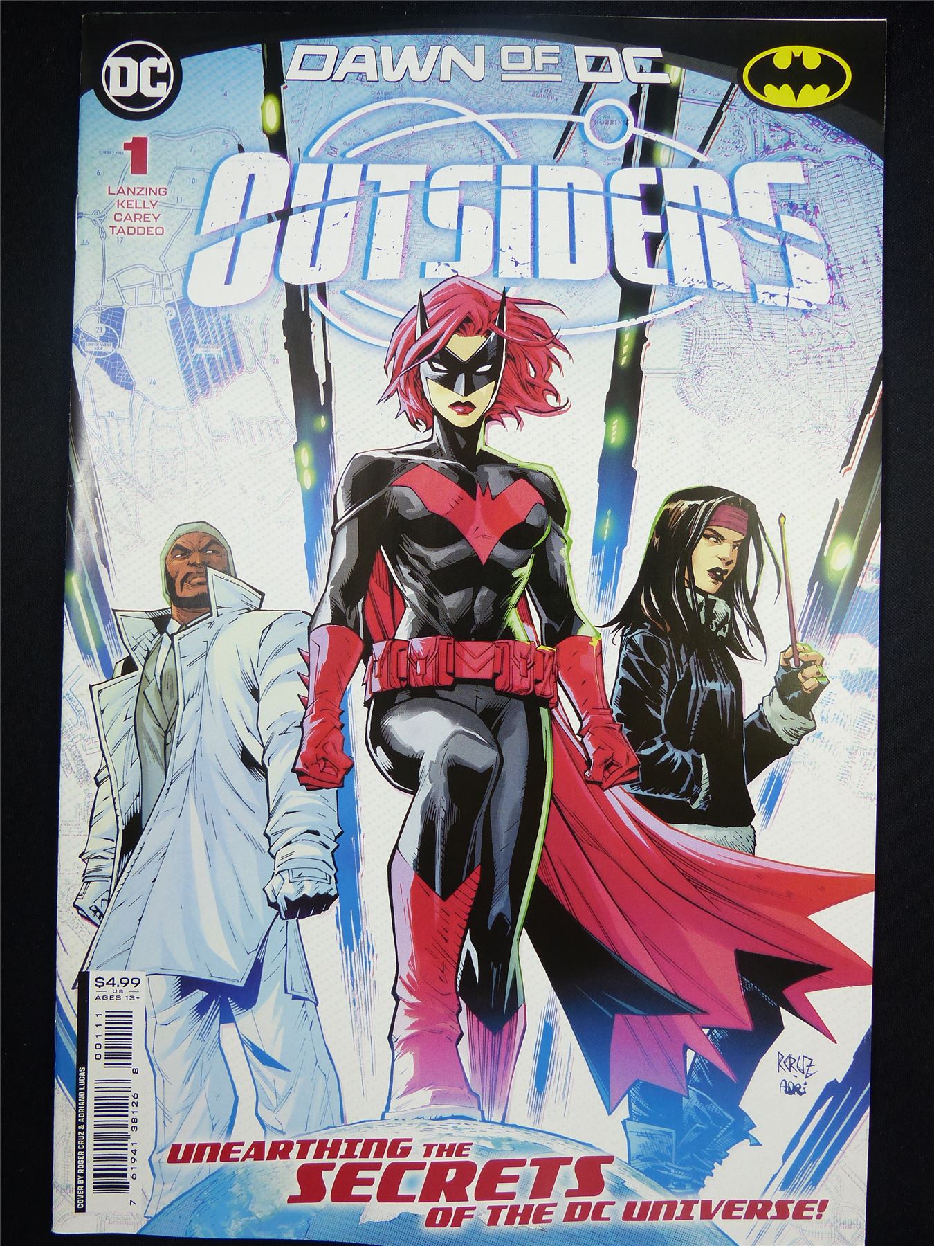 OUTSIDERS #1 Dawn of DC - DC Comic #3NV