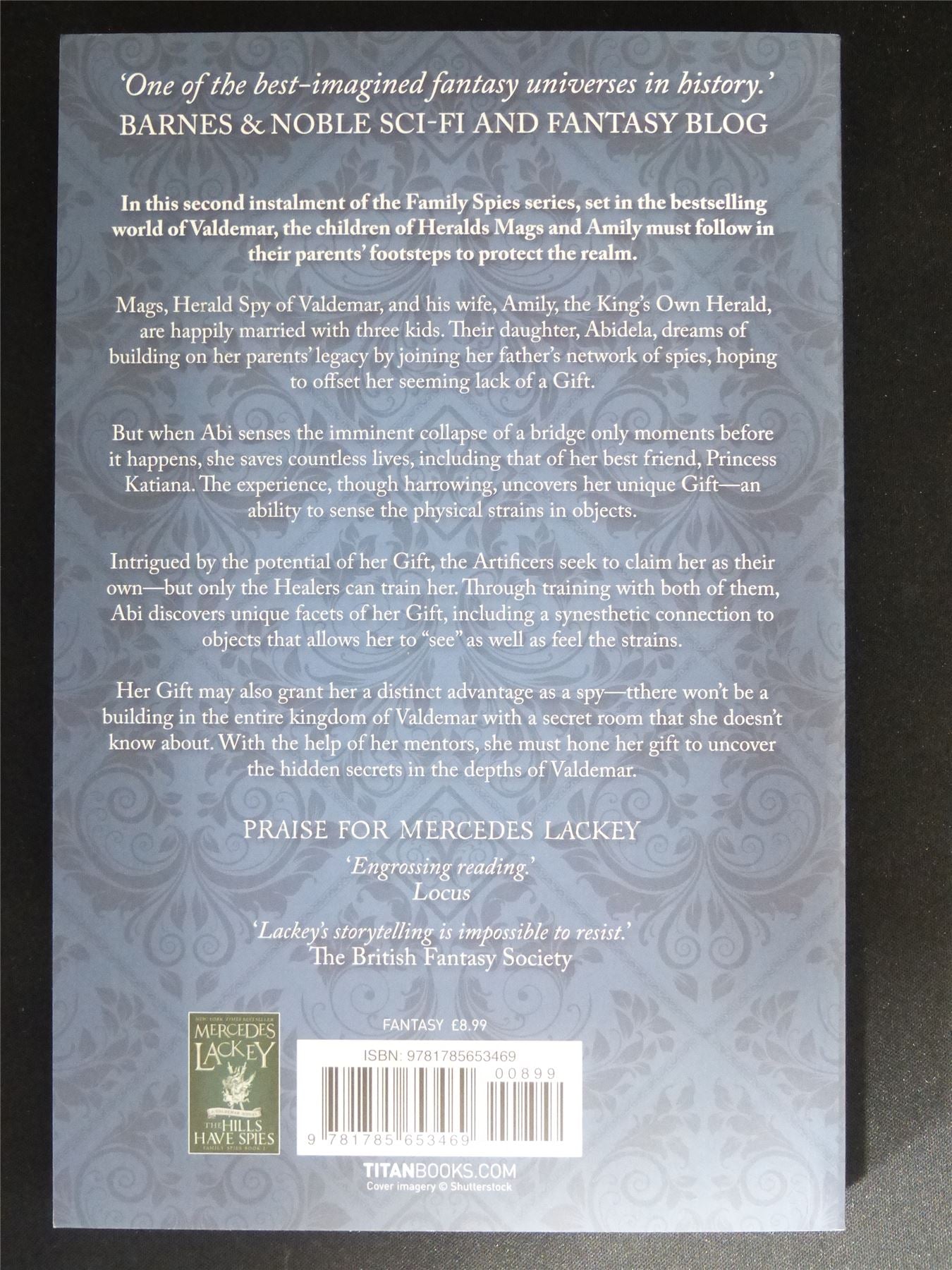 Eye Spy Family Spies Book II - Titan Novel Book Softback #9L