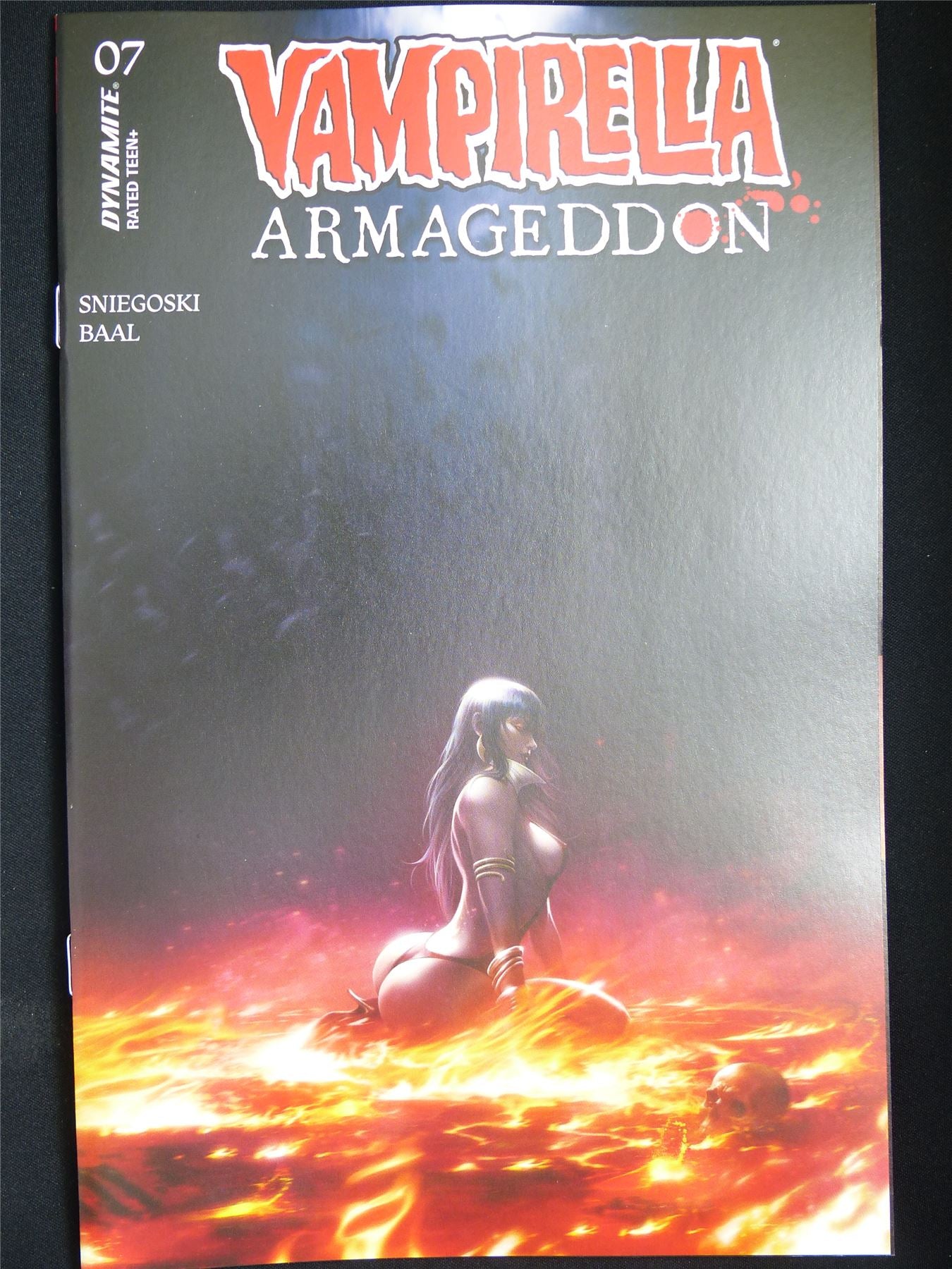 VAMPIRELLA: Armageddon #7 Cvr A - B&B Jan 2026 Dynamite Comic #1E6