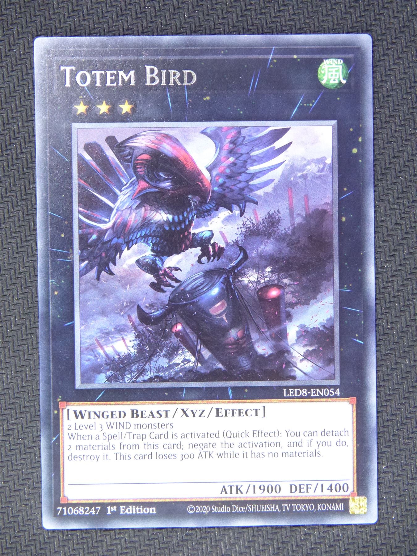Totem Bird LED8 Rare