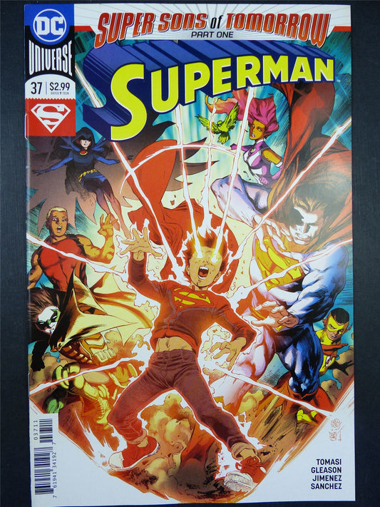 SUPERMAN #37 - DC Comics #3C