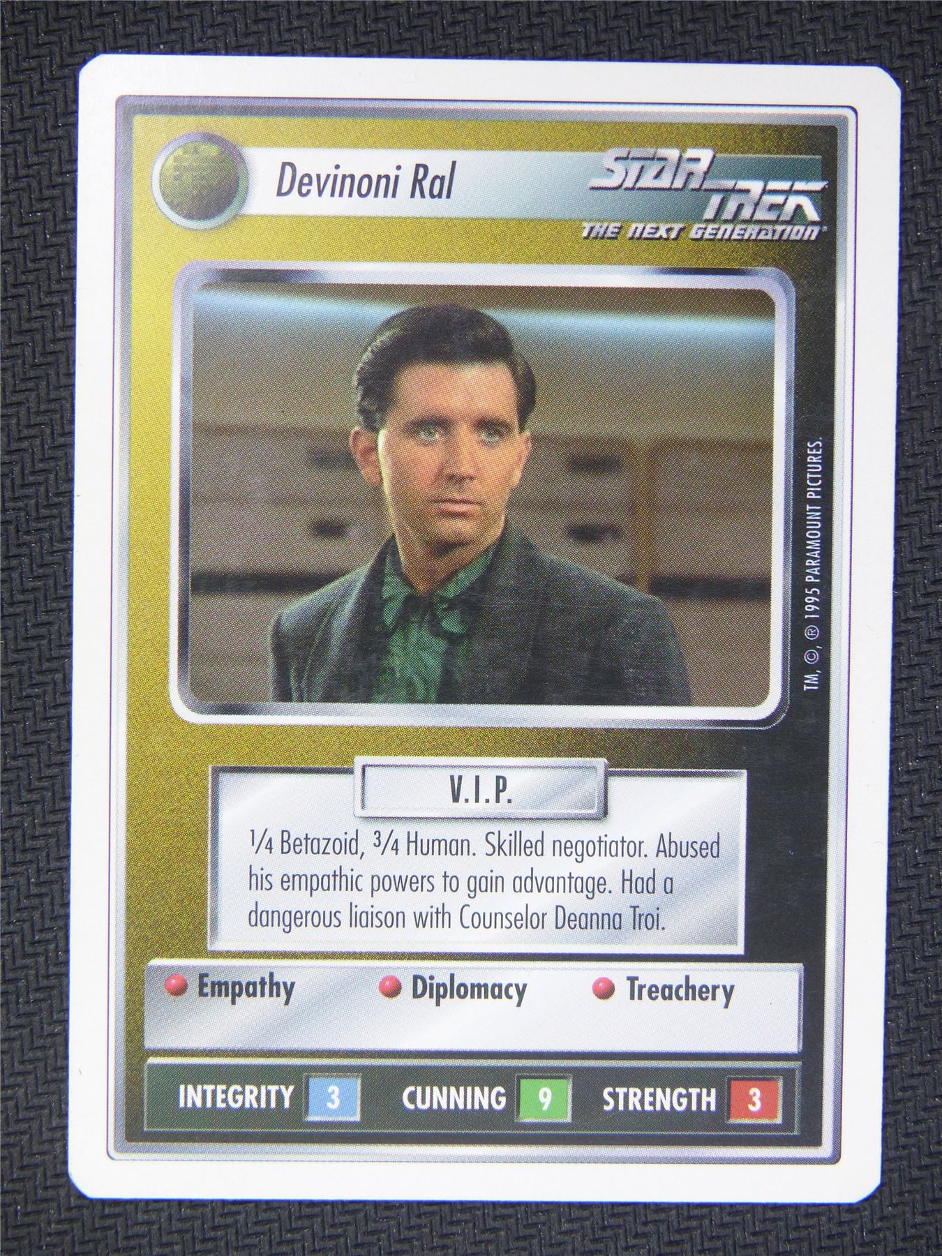 Devinoni Ral White Border - Star Trek Next Gen Card #4Q0