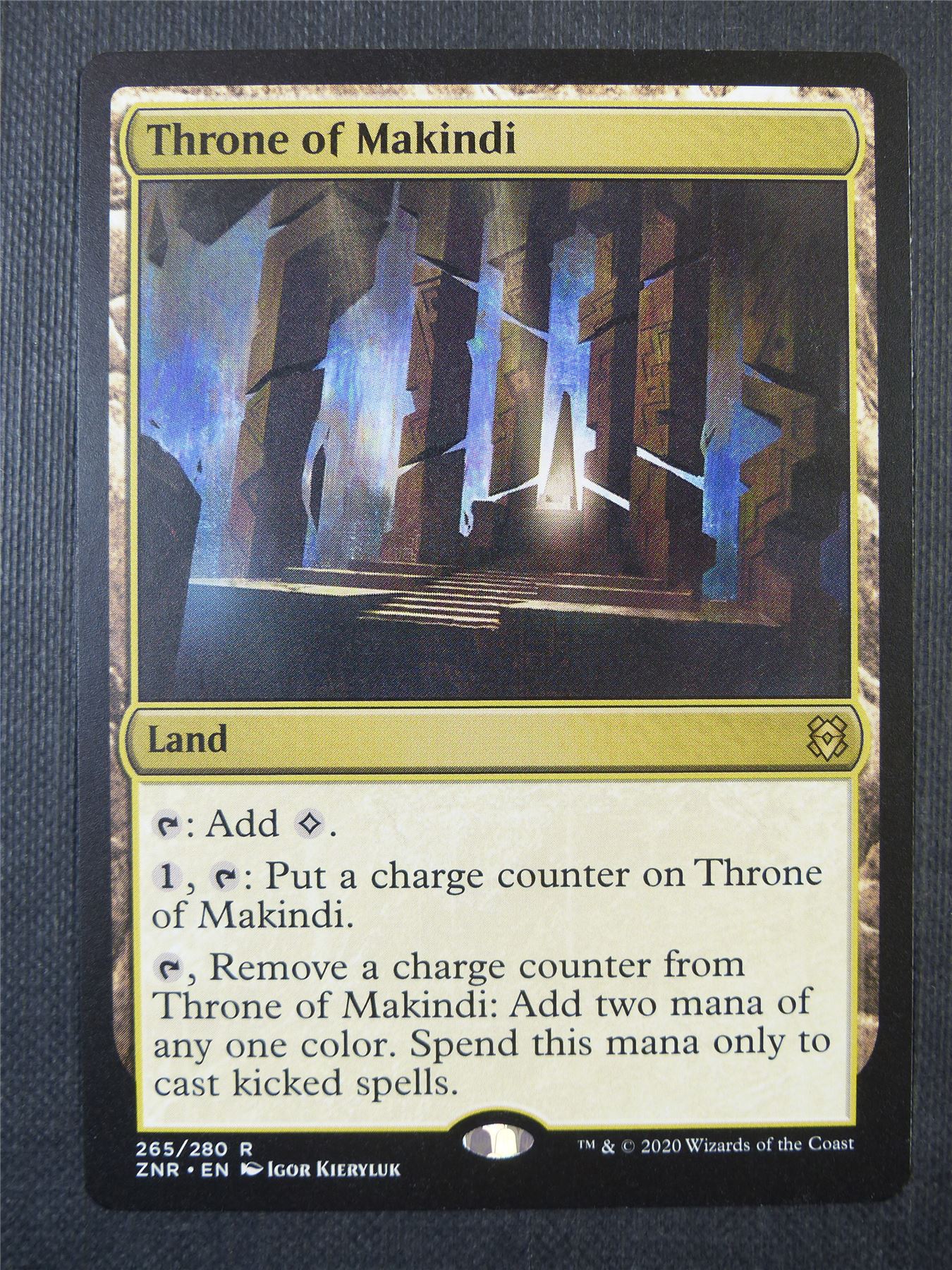 Throne of Makindi - Mtg Card #8RV