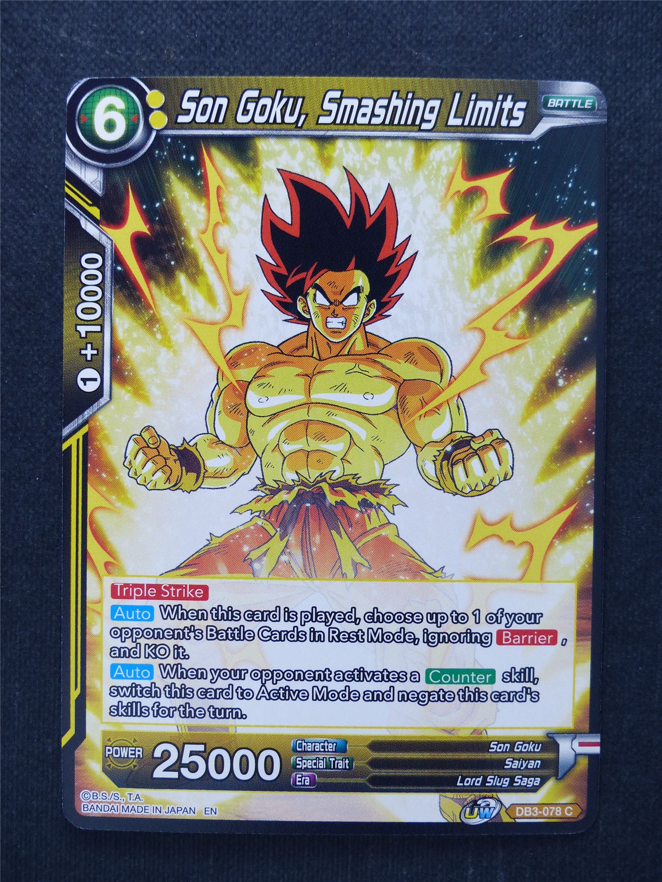 Son Goku Smashing Limits