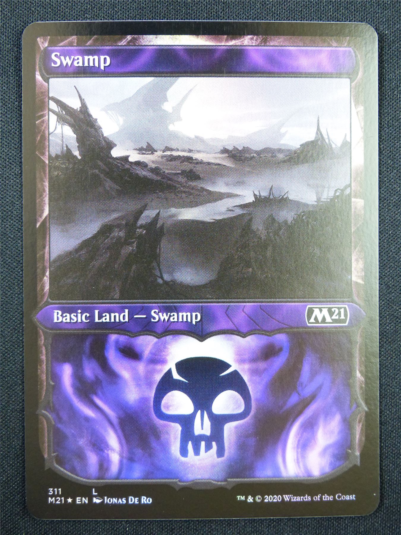 Swamp 311 Showcase Foil - Mtg Card #1FW