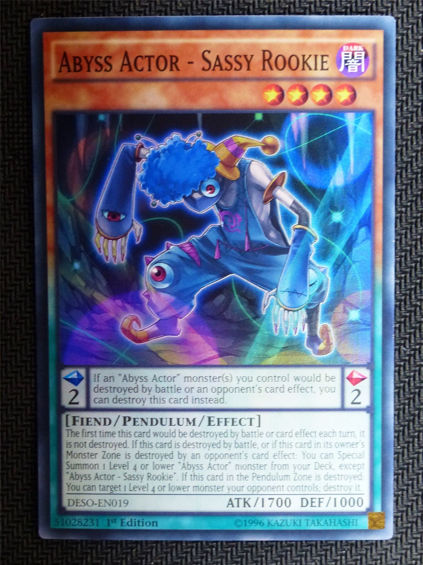 Abyss Actor Sassy Rookie - DESO - Super Rare - Yugioh Card # 1I88