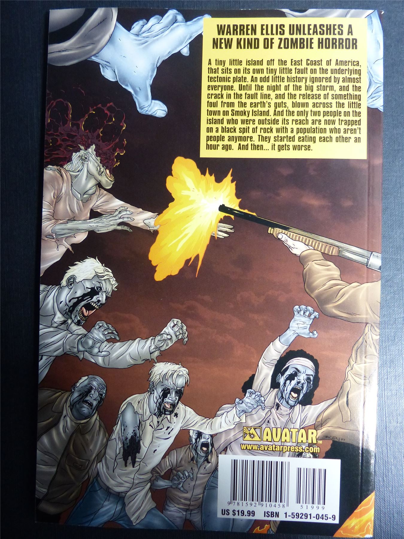 BLACKGAS by Warren Ellis - Avatar Graphic Softback #34R