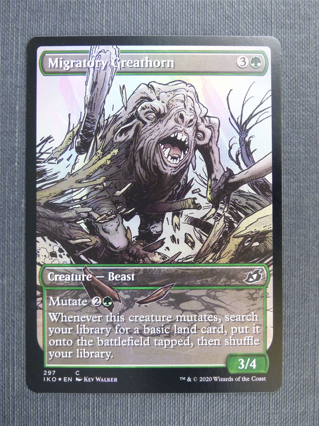 Migratory Greathorn Showcase Foil - IKO Mtg Card