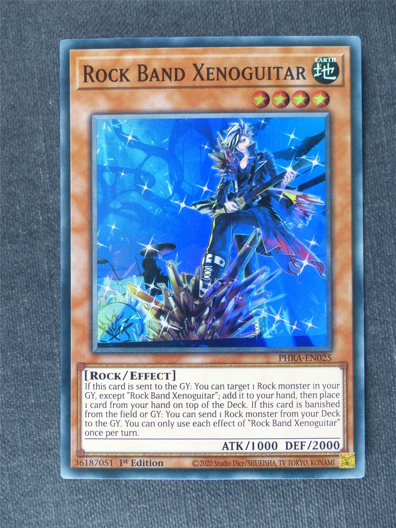 Rock Band Xenoguitar PHRA Super Rare - 1st ed - Yugioh Cards #W7 Archeron Rock Band Xenoguitar PHRA Super Rare - 1st ed - Yugioh Cards #W7 Archeron