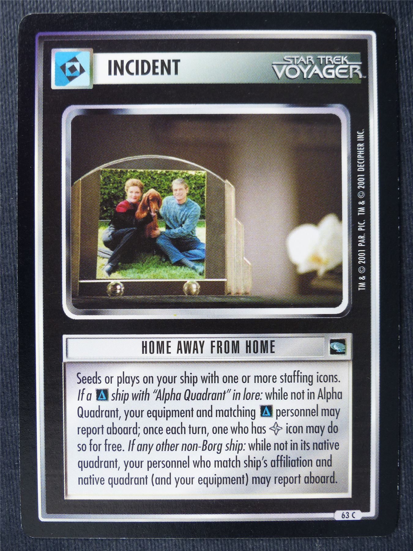 Home Away From Home - Voyager - Star Trek Cards #10W