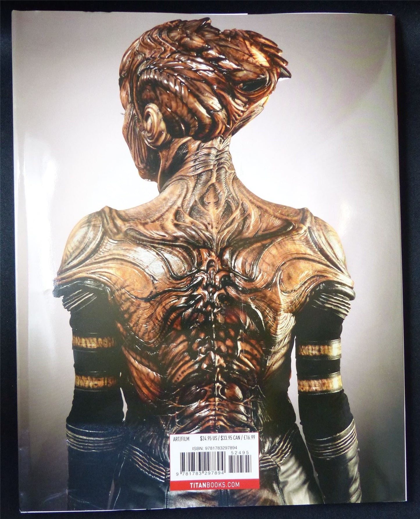 A COMPLETE Guide to Special Effects Makeup 2 - Titan Book Softback #118