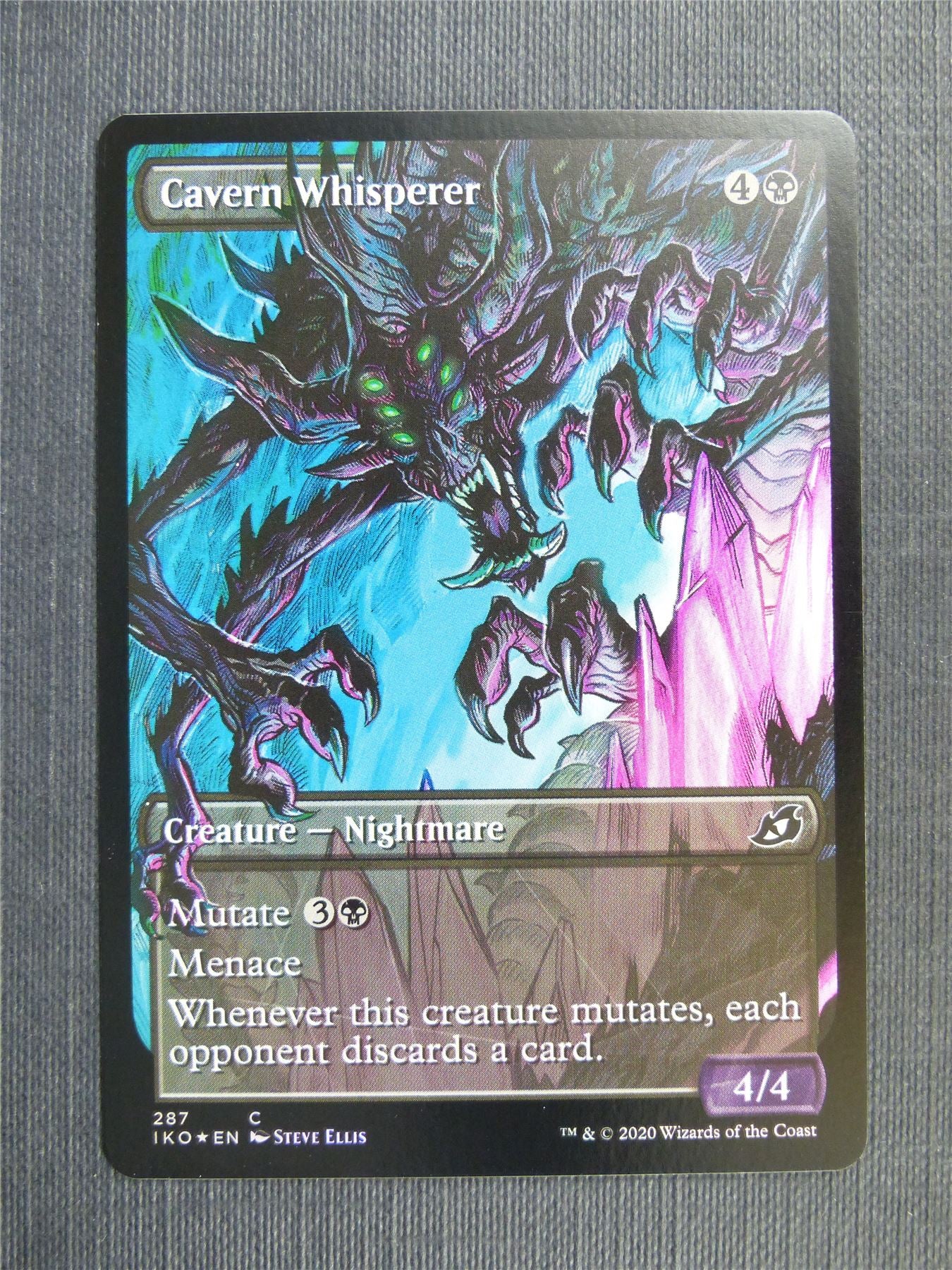 Cavern Whisperer Showcase Foil - IKO Mtg Card