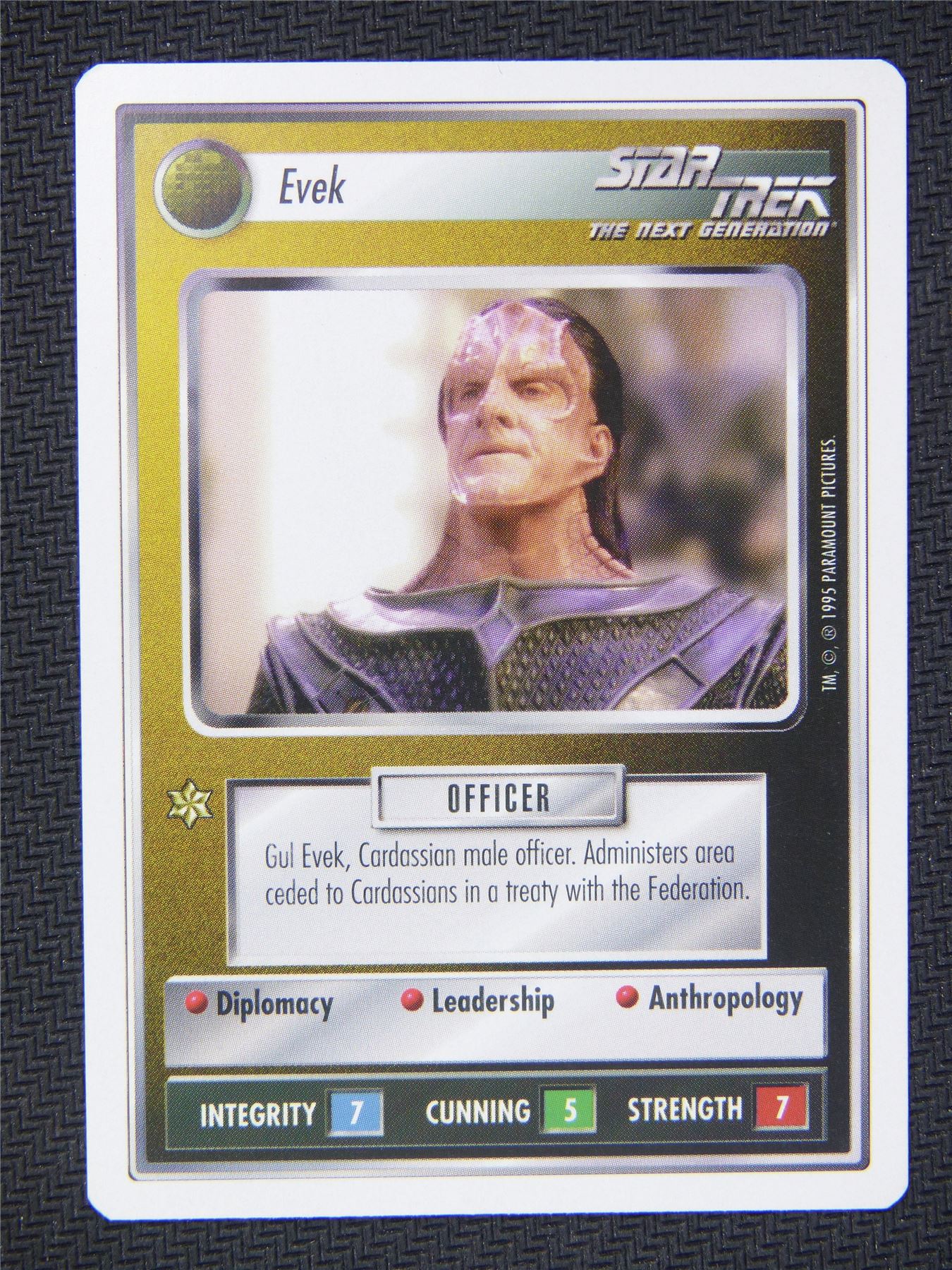 Evek White Border - Star Trek Next Gen Card #4Q3
