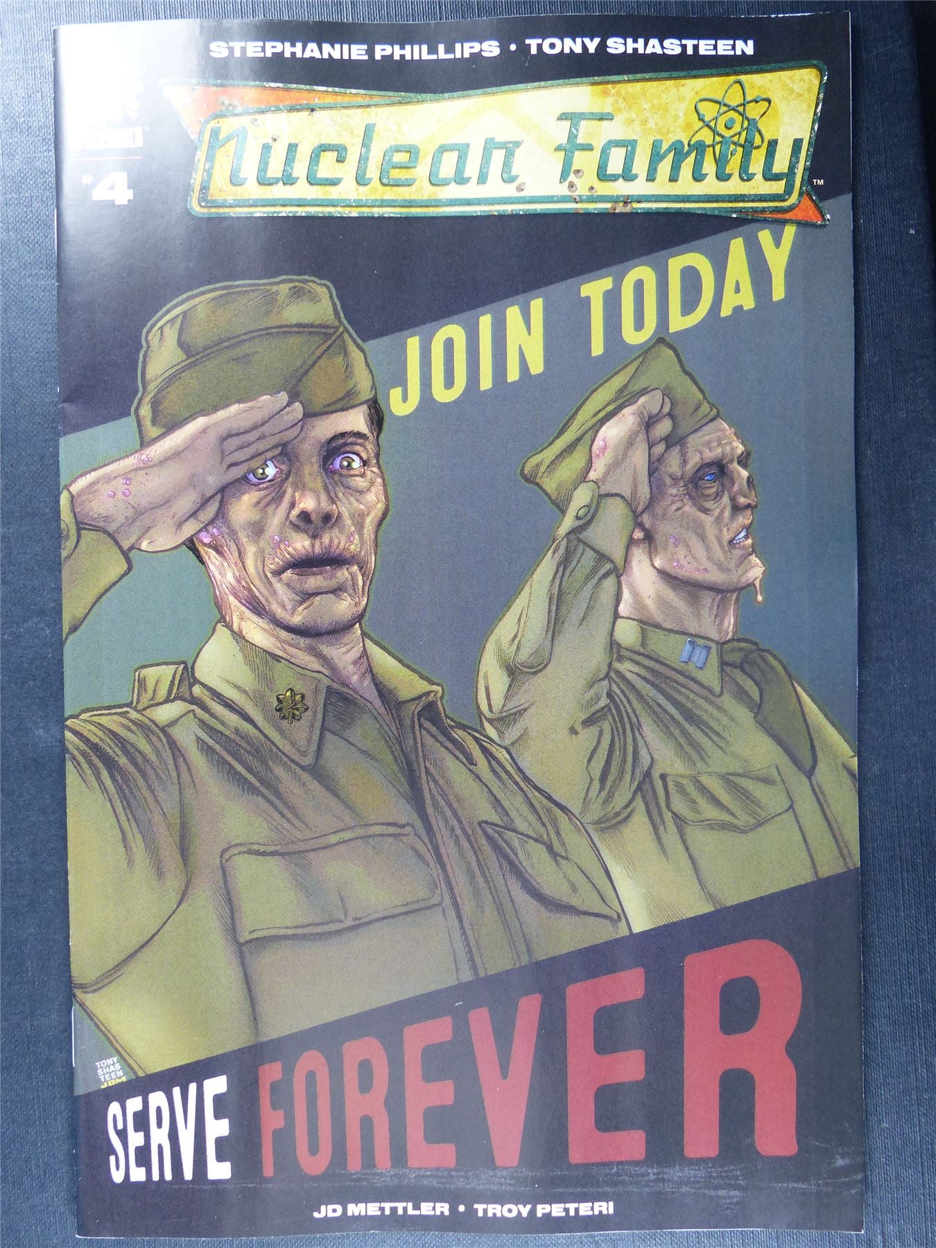 NUCLEAR Family #4 - Jun 2021 - Aftershock Comics #K4