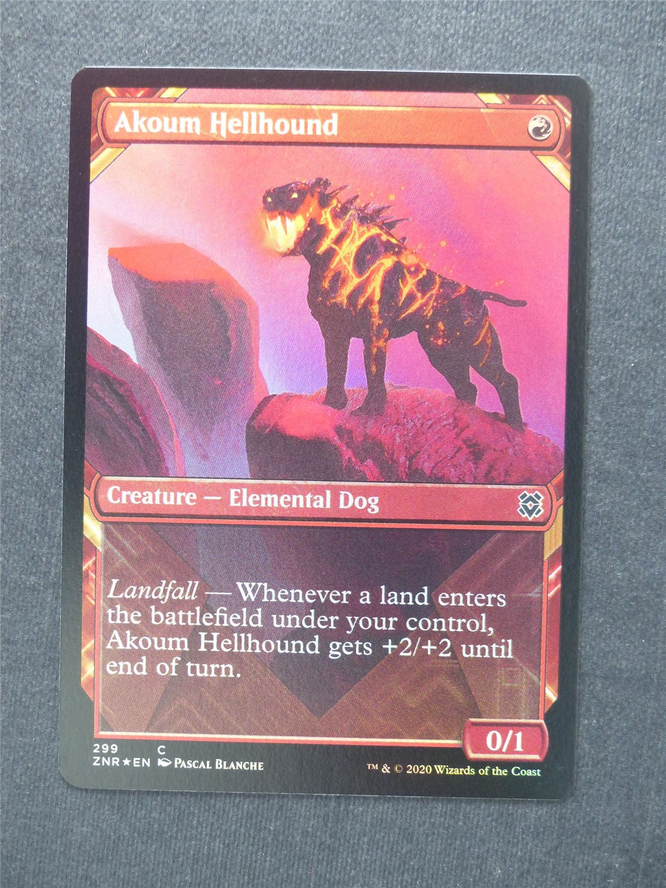 Akoum Hellhound Showcase Foil - Mtg Magic Cards #IF