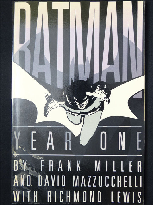 BATMAN Year One - DC Graphic Softback #1D3