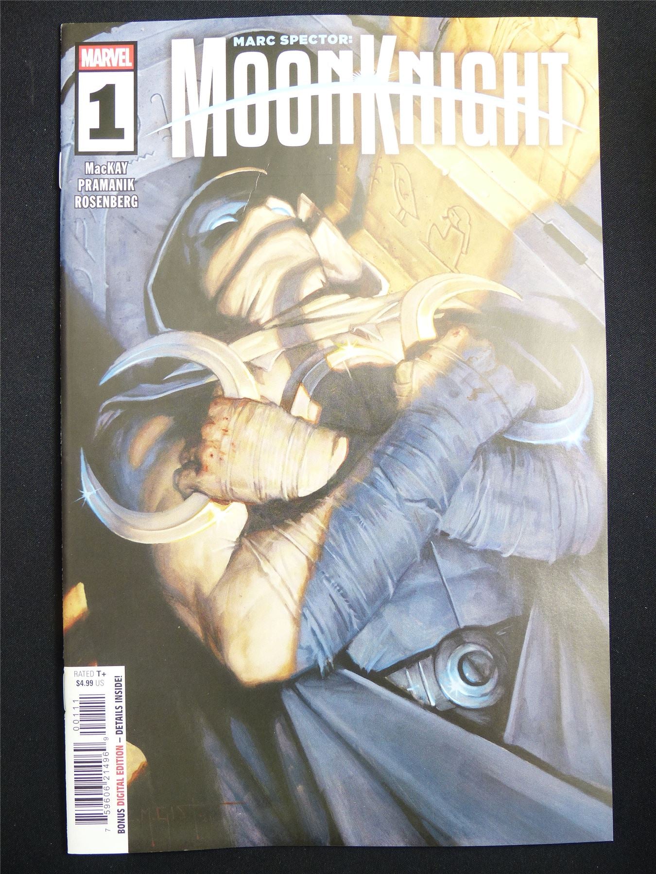 Marc Spector: MOON Knight #1 Cvr A - Apr 2026 Marvel Comic #25O