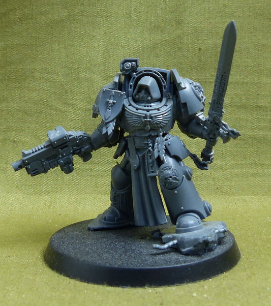 Captain in Terminator Armour - Dark Angels - Warhammer 40K #40S