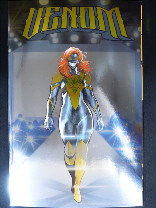 VENOM #259 Cvr B Foil - Aug 2026 Marvel Comic #1KG