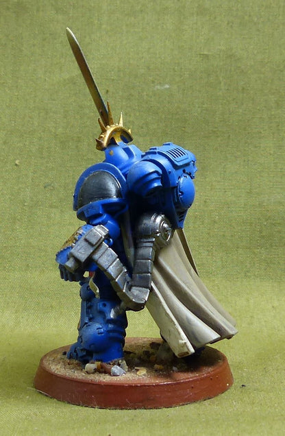 Primaris Captain in Gravis Armour painted - Space Marines - Warhammer 40K #2OO