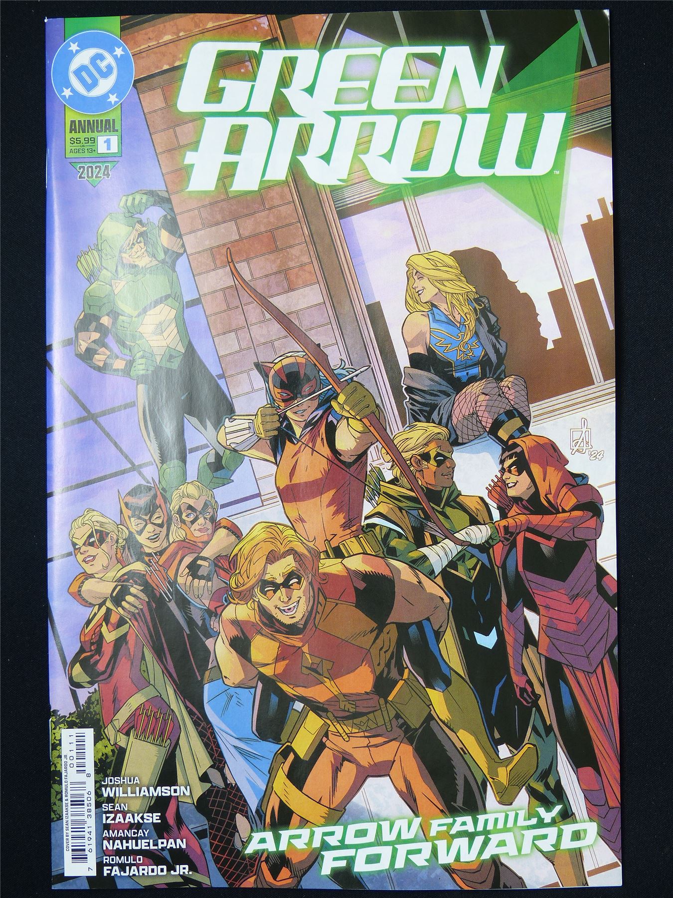 GREEN Arrow Annual 2024 #1 - Jan 2025 DC Comic #3O2