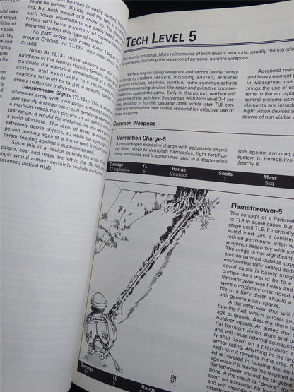 Traveller: Emperor's Arsenal - Roleplaying Softback #2RN
