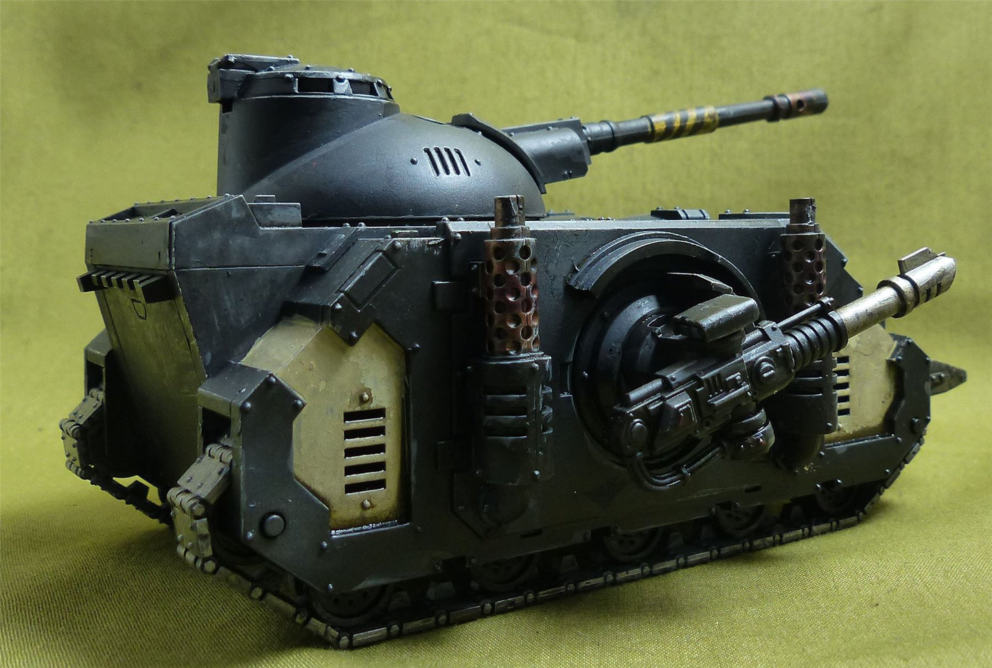 Deimos Pattern Predator Battle Tank painted - Space Marines - Warhammer Horus Heresy #3YG