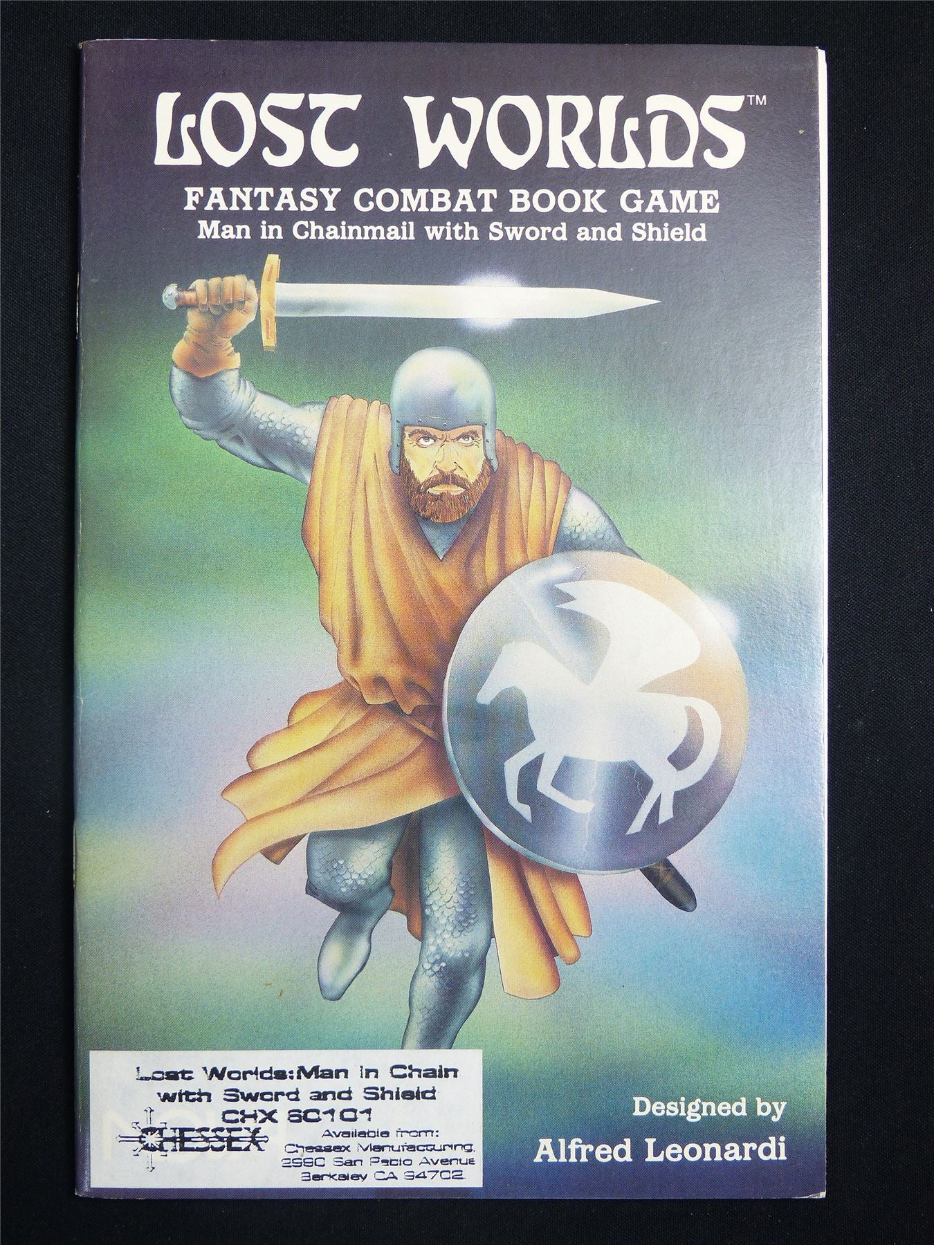 Lost Worlds Fantasy Combat Book: Man in Chainmail with Sword and Shield - Booklet #2TO
