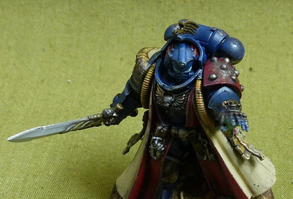 Lieutenant with Storm Shield painted - Space Marines - Warhammer 40K #1BH