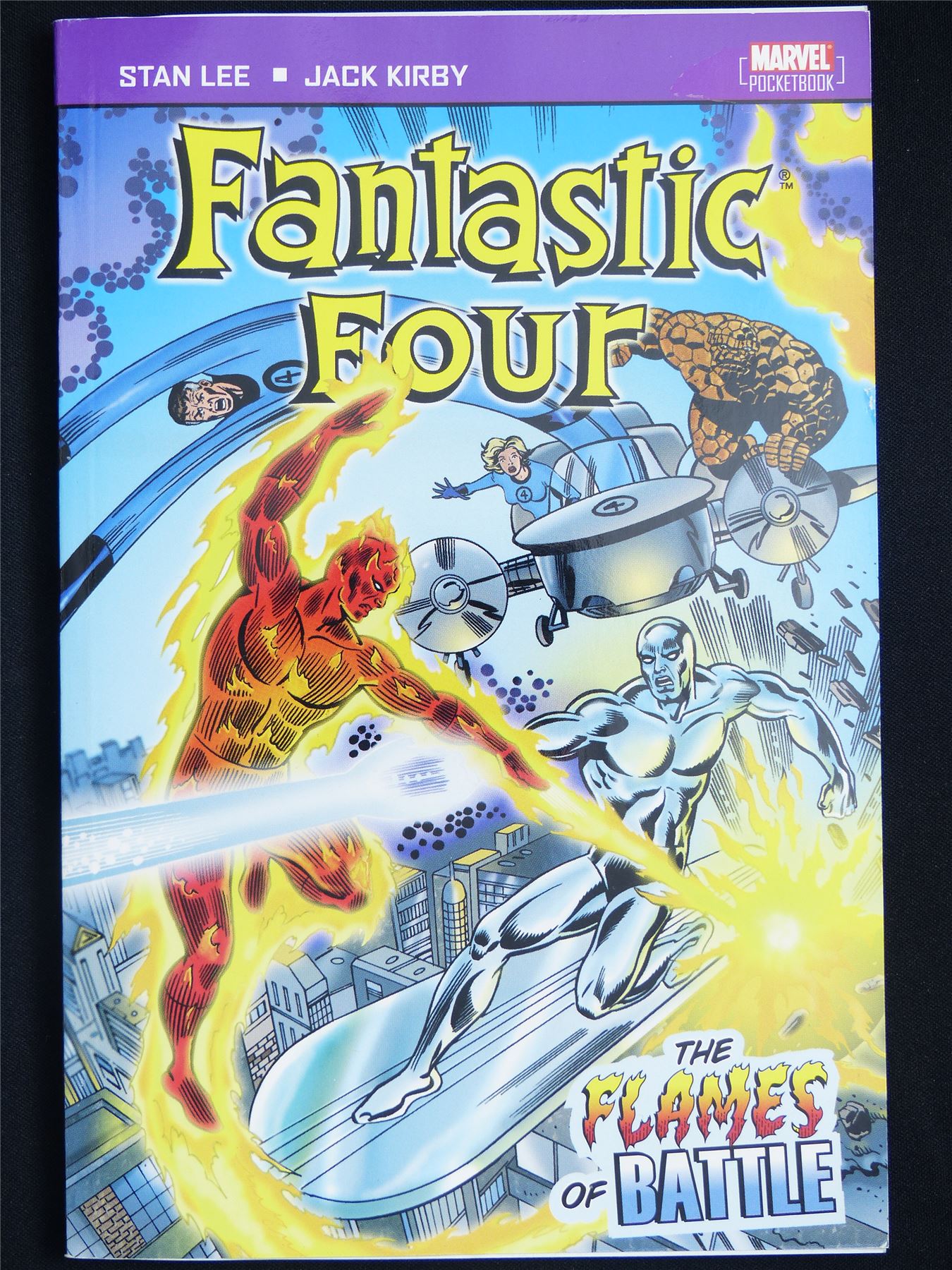 Fantastic Four: The Flames of Battle - Hand-size Marvel Graphic Softback #8U