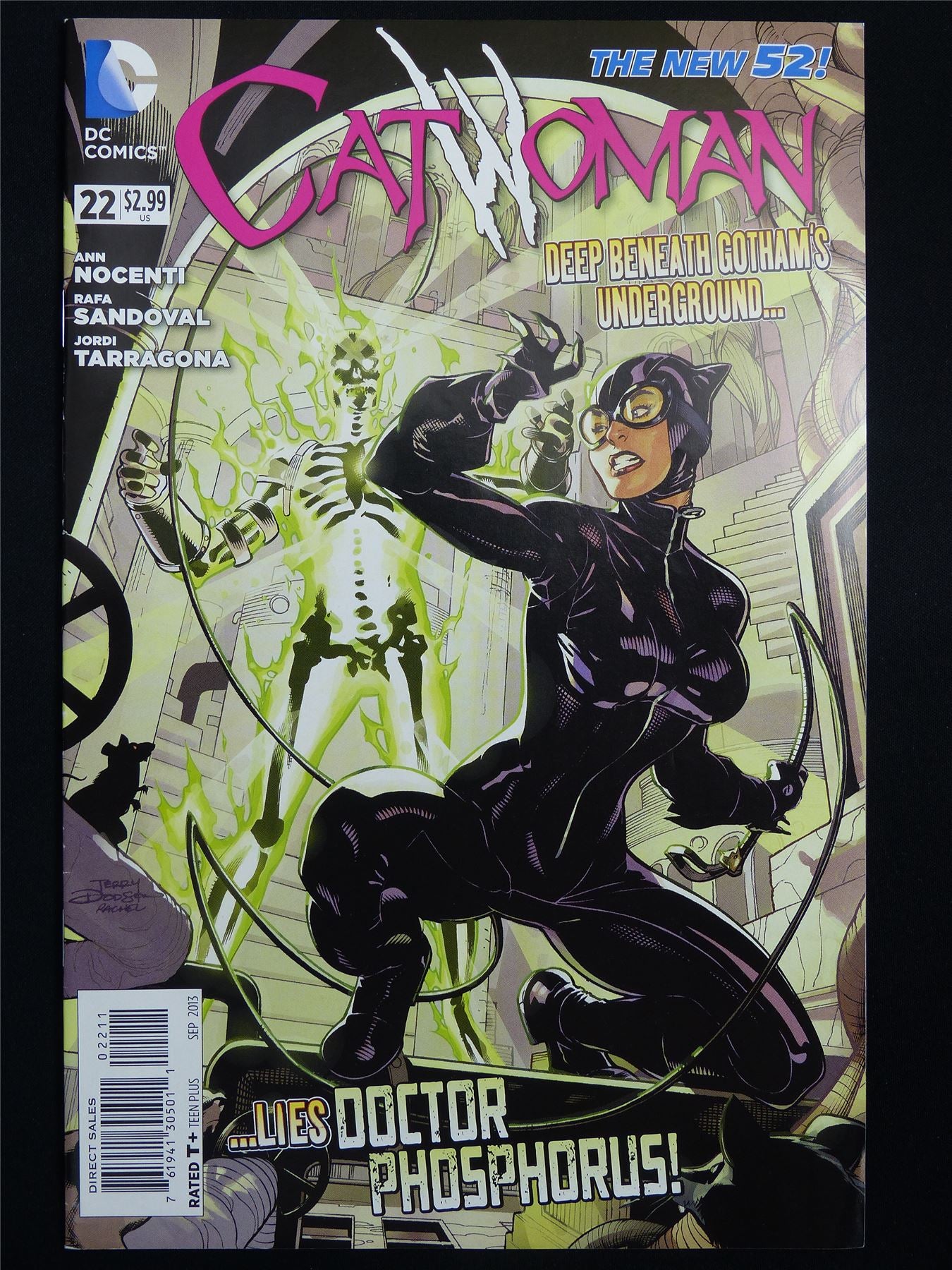 CATWOMAN #22 new 52! - DC Comic #350