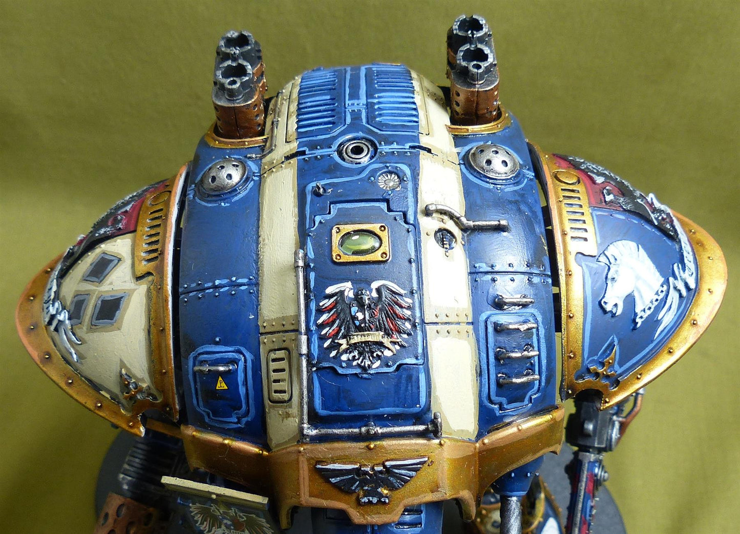 Imperial Knight with Forgeworld Shoulder Pads painted - Warhammer 40K #ZC