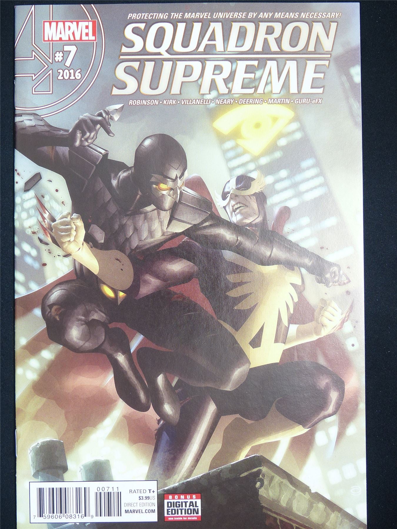SQUADRON Supreme #7 - Marvel Comic #T5