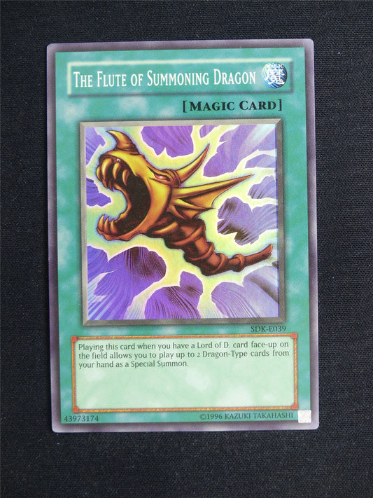 The Flute of Summoning Dragon SDK Super Rare - Yugioh Card #23G