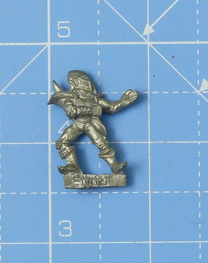 Classic Metal Dark Elf Catcher - Warhammer Blood Bowl #4GK