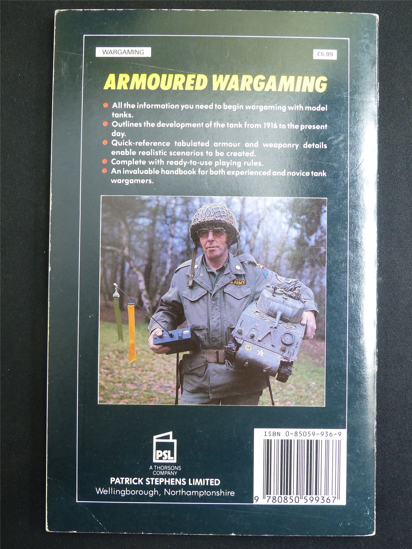 Armoured Wargaming: A Detailed Guide to Model Tank Warfare Book #2T1