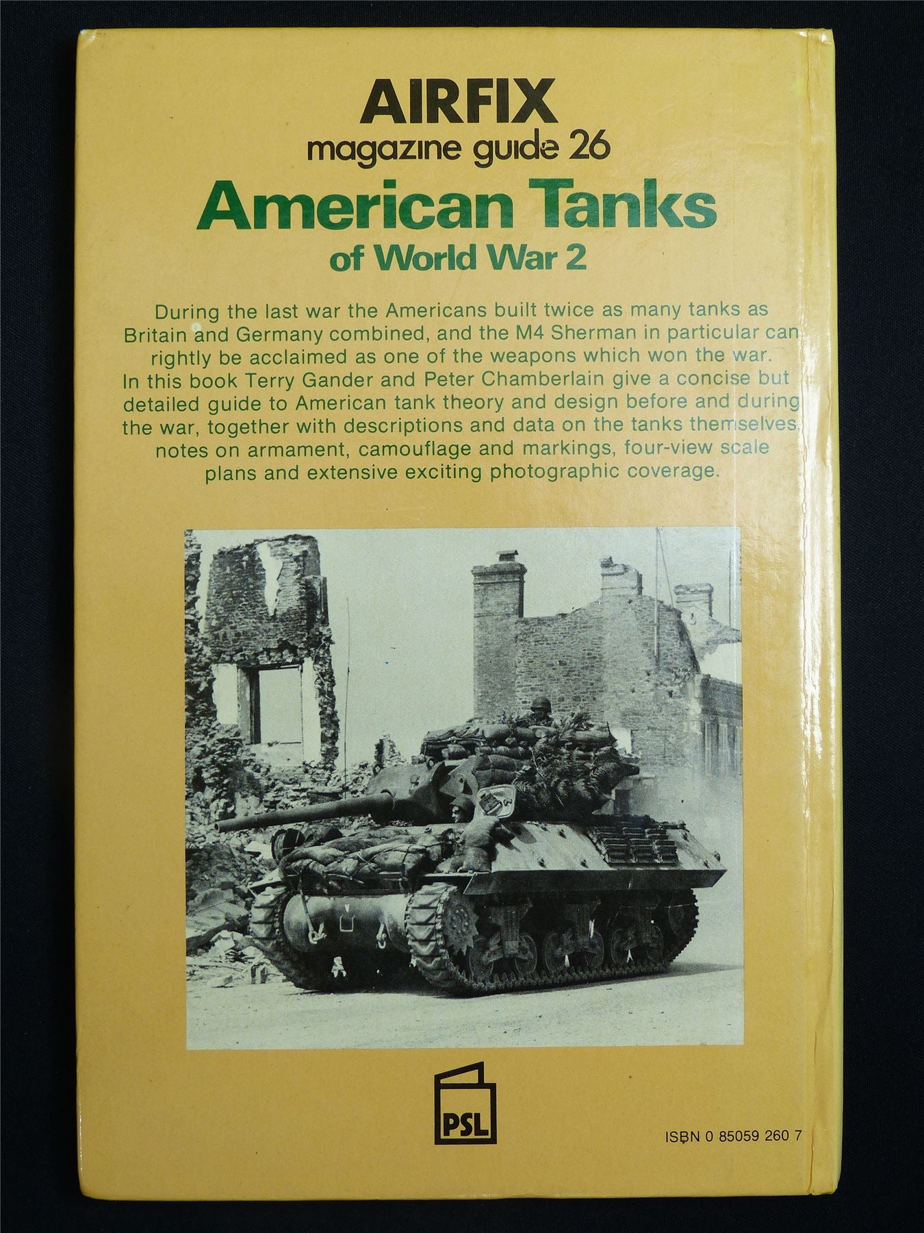 American Tanks of World War 2 Guide 26 - Airfix Book Hardback #2W4