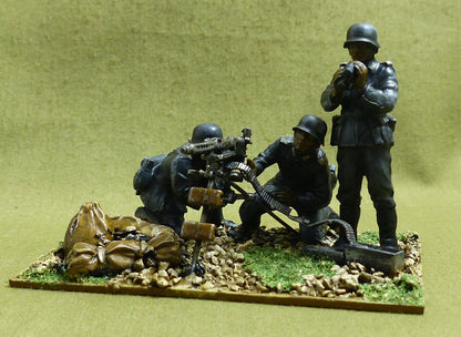 German Machine Gun Troop painted 1/35 scale - WW2 Model #177