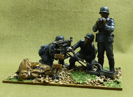 German Machine Gun Troop painted 1/35 scale - WW2 Model #177