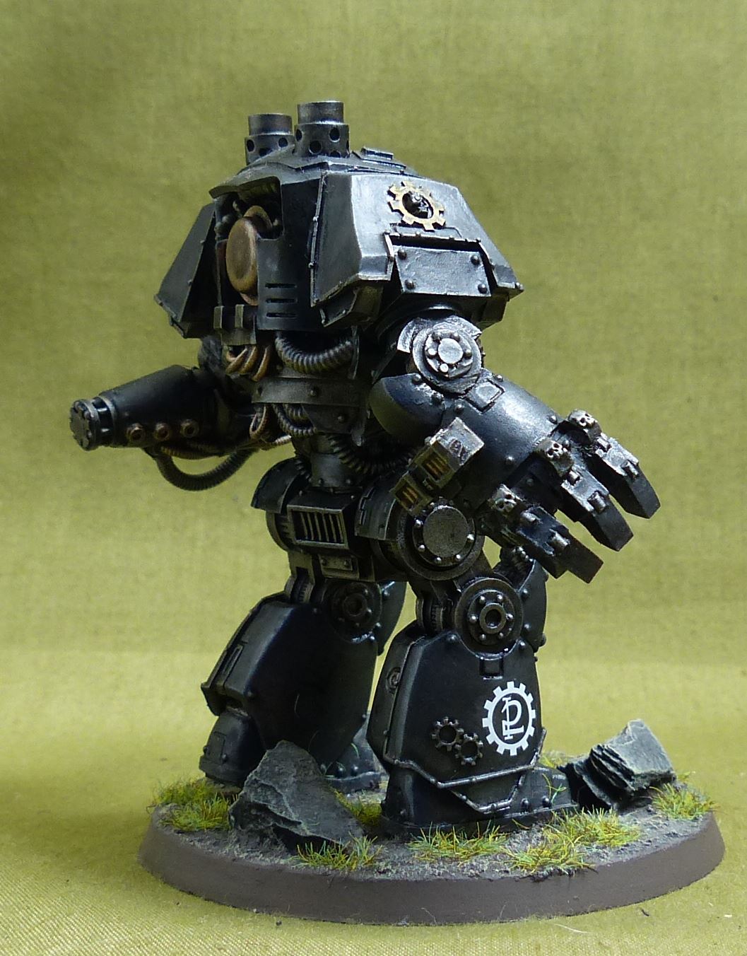 Contemptor Dreadnought painted - Iron Hands - Warhammer Horus Heresy #2Q4