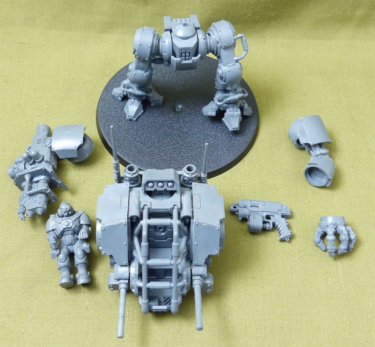 Primaris Invictor Tactical Warsuit - Space Marines - Warhammer 40K #3N9