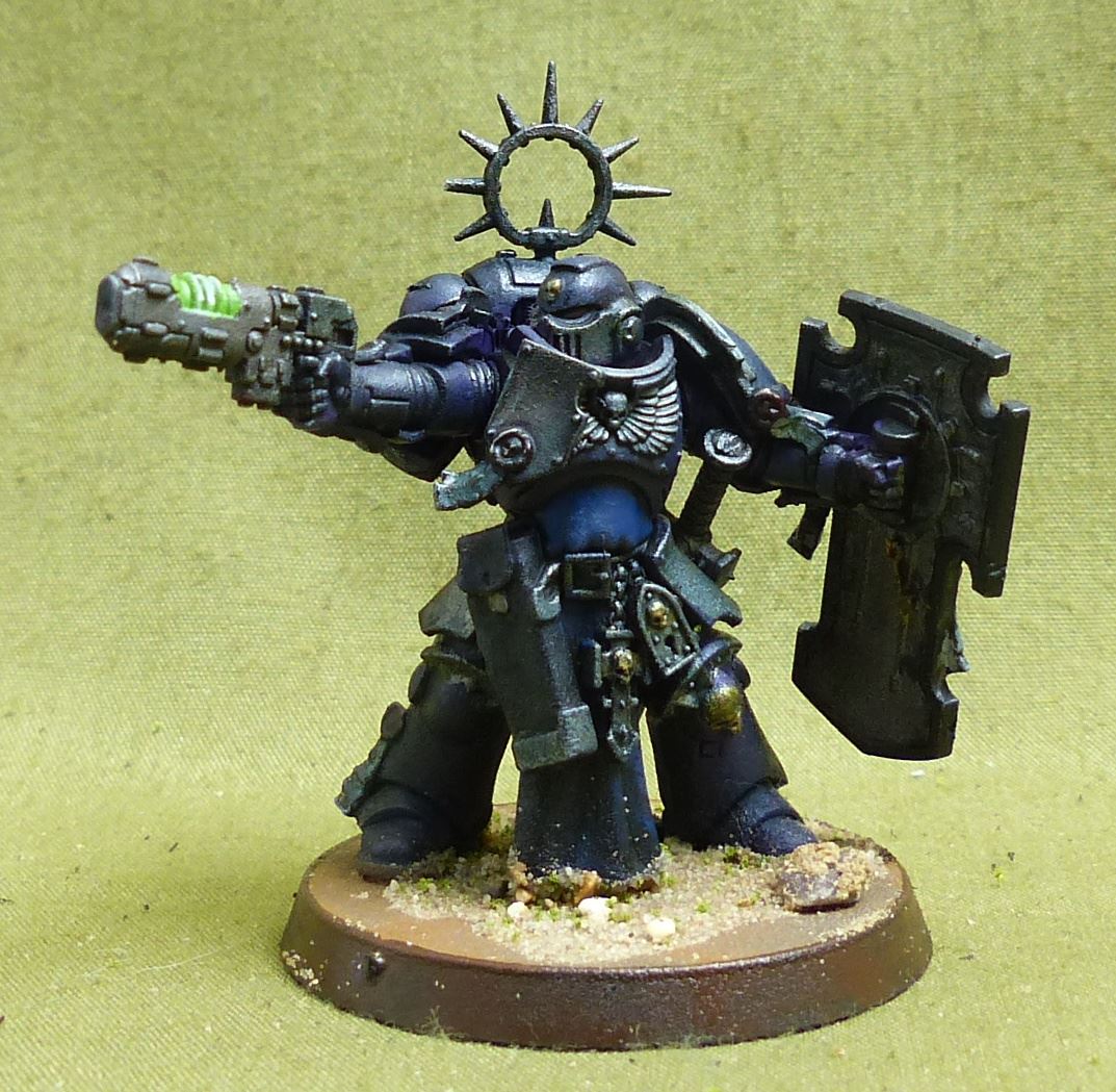 Lieutenant with Storm Shield Painted - Space Marines - Warhammer 40K #254