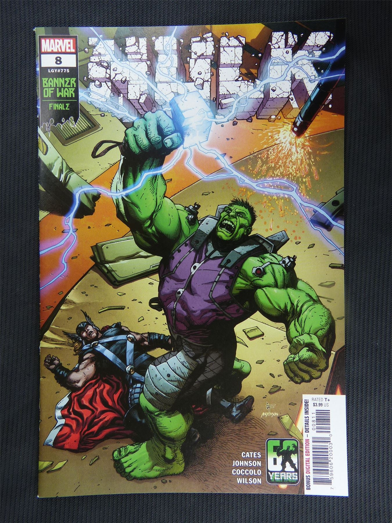 HULK #8 - Marvel Comic #2TJ