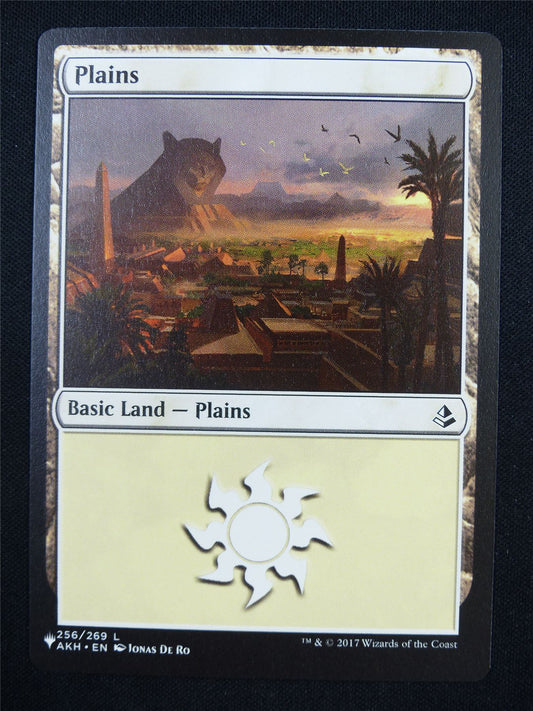 Plains 256/269 - AKH - Cute to Brute - Mtg Card #1SO