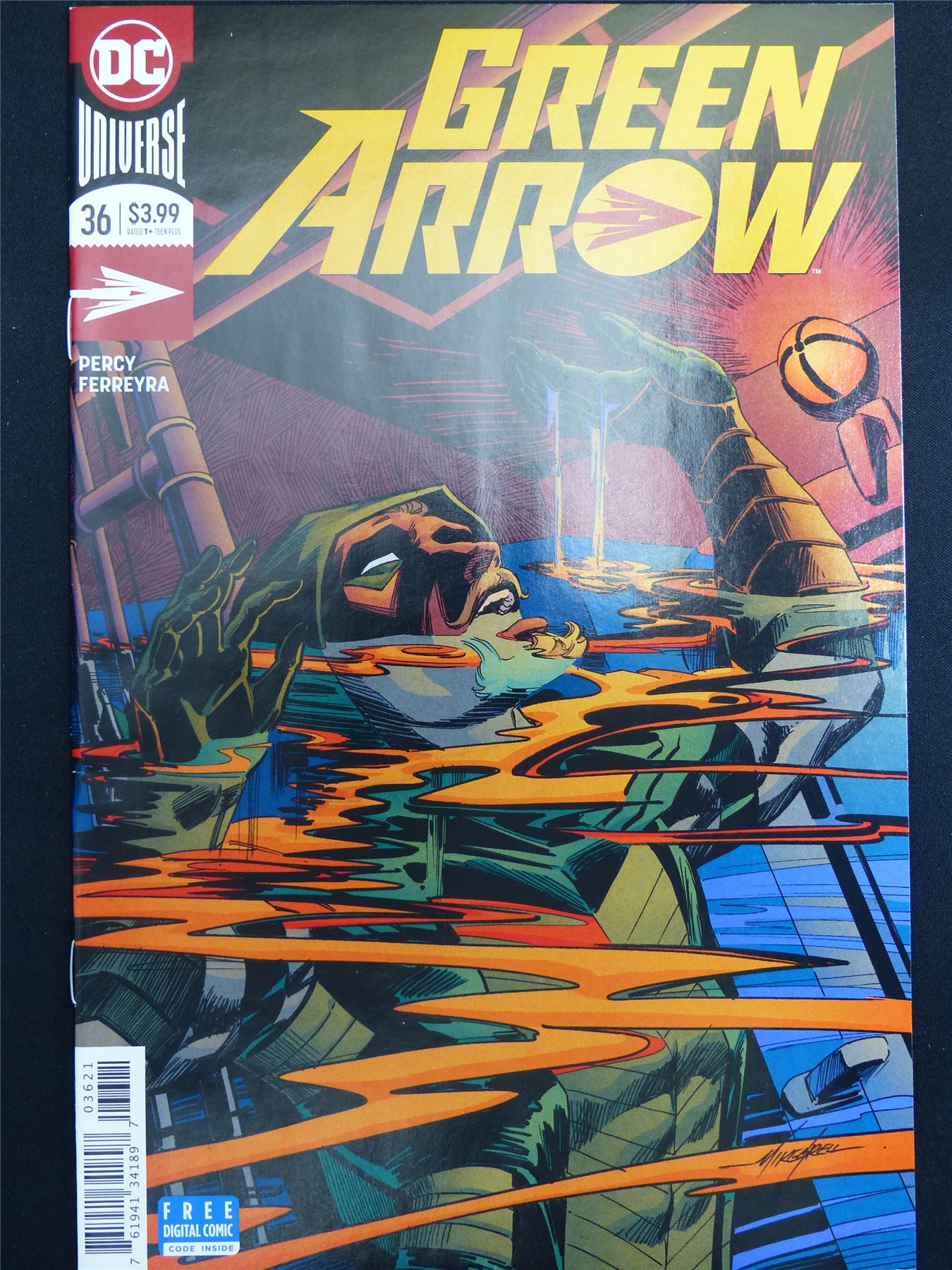 GREEN Arrow #36 Universe - DC Comic #3VS