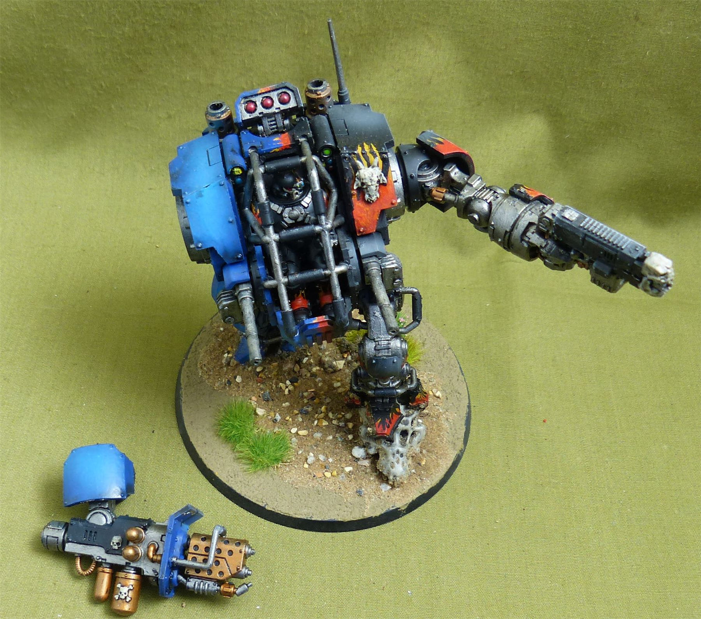 Invictor Tactical Warsuit painted - Warhammer 40K #5AR