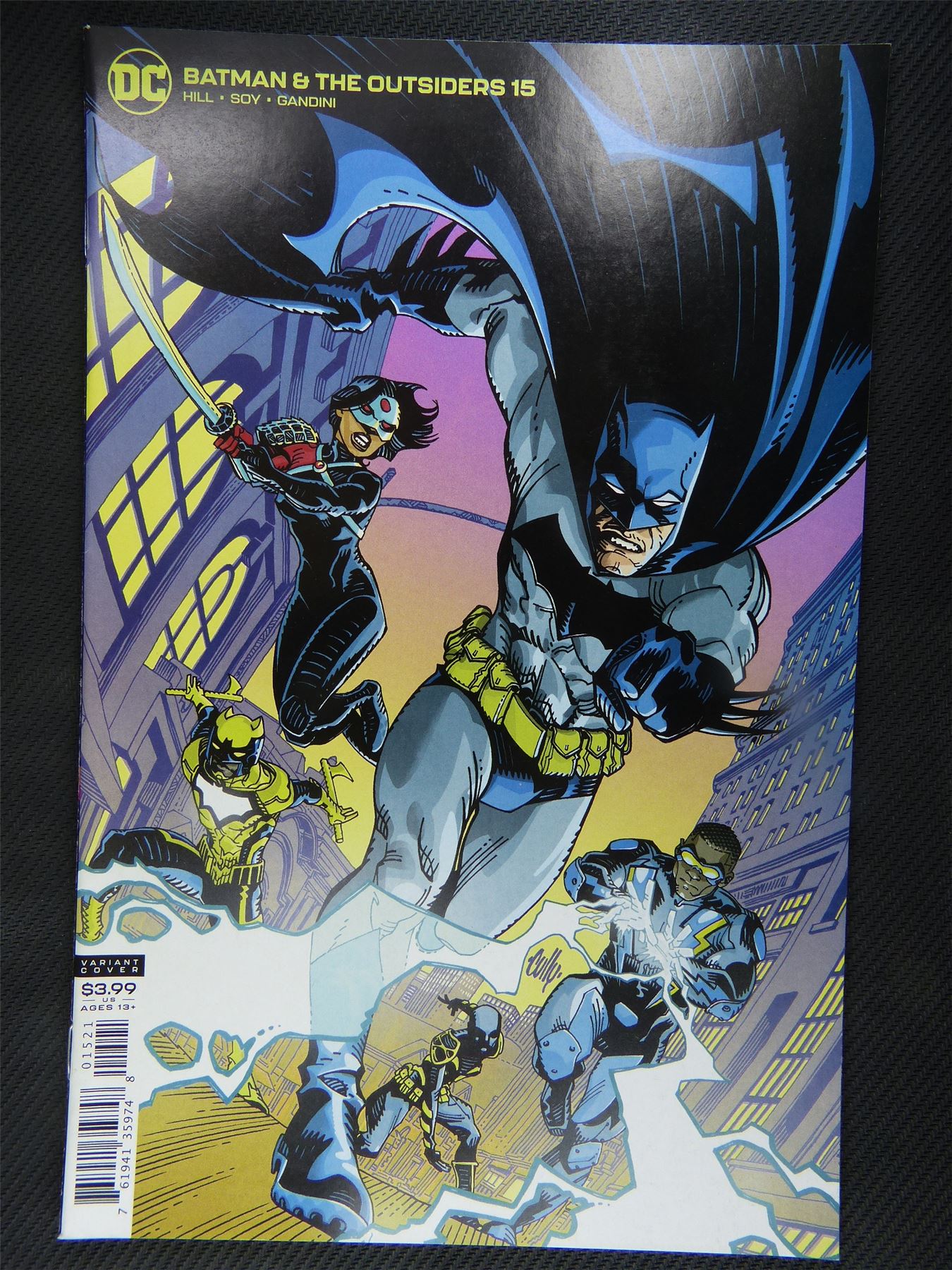 BATMAN And The Outsiders #15 Variant - DC Comic #2NC